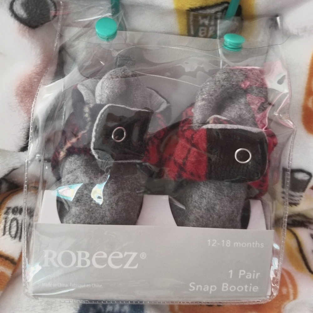 Robeez Snap Booties